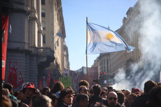 “Con un fuerte mensaje social, Fuerza Patria presentó su primer spot ...